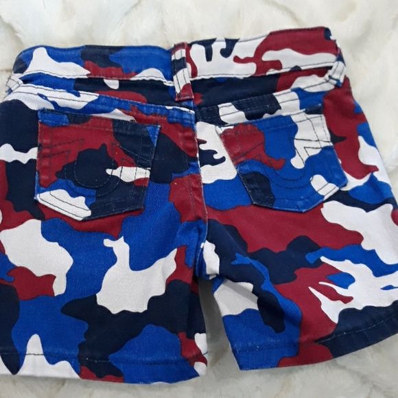 True Religion shorts size 24 M - Picture 3 of 4